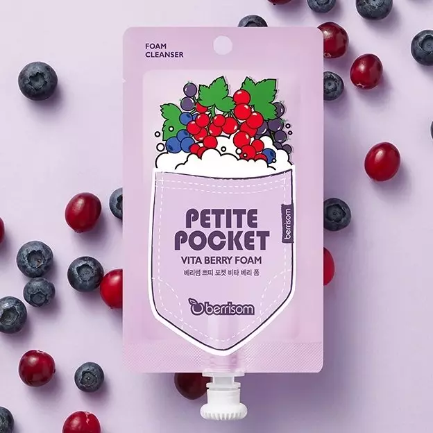 Пенка для умывания Berrisom Petite Pocket Vita Berry Foam
